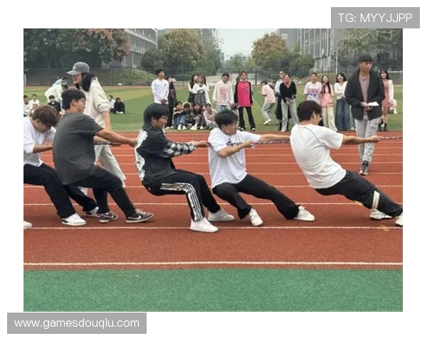 斗球体育v2.3.2版本中如何利用新功能提升团队合作与比赛策略